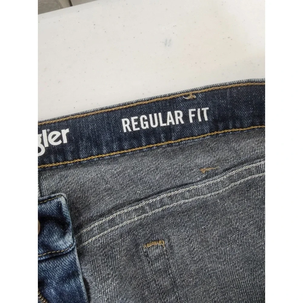 Wrangler Jeans‎ Mens 38x32 Blue Regular Fit Straight Leg Blue Denim